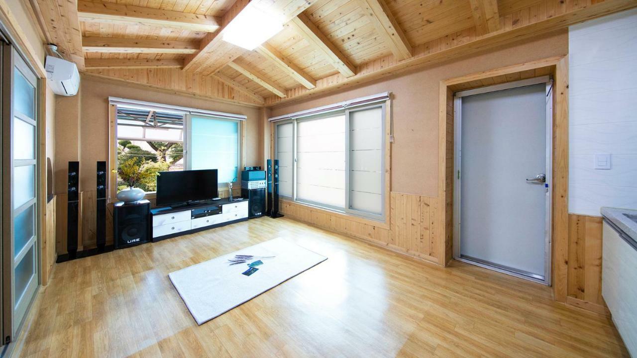 Samcheok Sol Beach Pension Εξωτερικό φωτογραφία