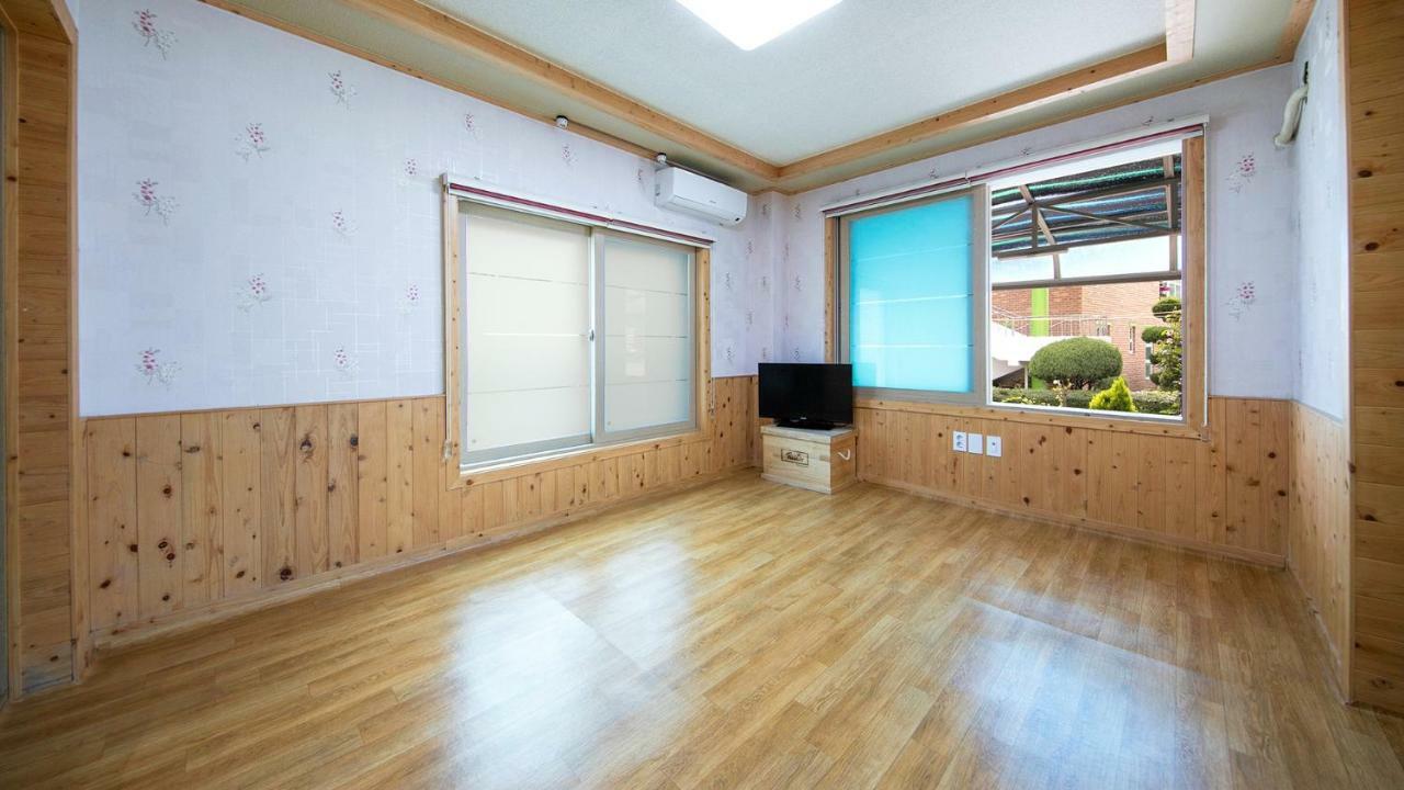 Samcheok Sol Beach Pension Εξωτερικό φωτογραφία
